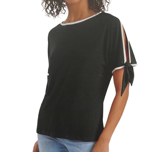 Two by Vince Camuto - ladies top - Picture 2 of 4